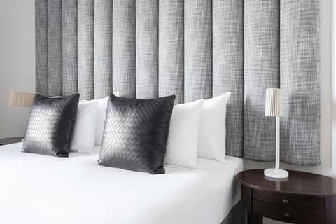 Mantra on Russell — hotel room
