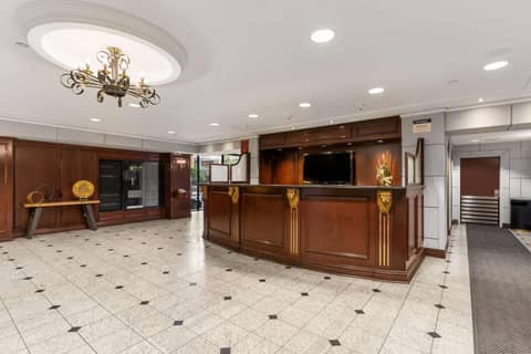 Best Western Ville-Marie Montreal Hotel & Suites — photo 9