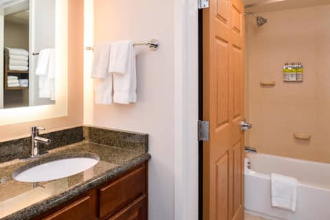 Staybridge Suites Indianapolis Downtown-Convention Center by IHG — photo 8