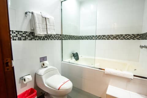 El Polo Hotel & Suites — photo 2
