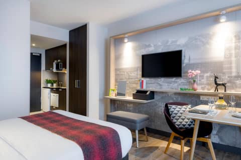 Citadines Arnulfpark Munich — hotel room