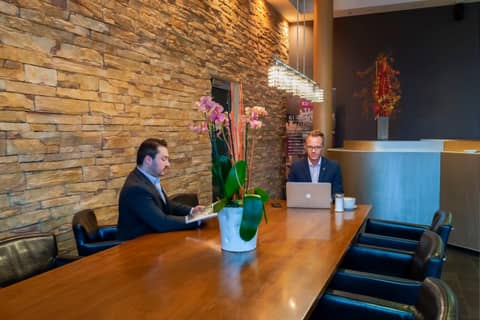 Rilano 24/7 Hotel München — hotel reception