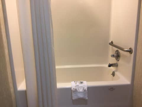 Americas Best Value Inn and Suites Saint Charles — photo 7