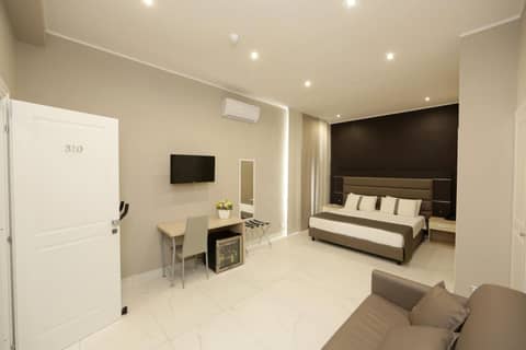 Hotel Vergilius Billia — hotel room