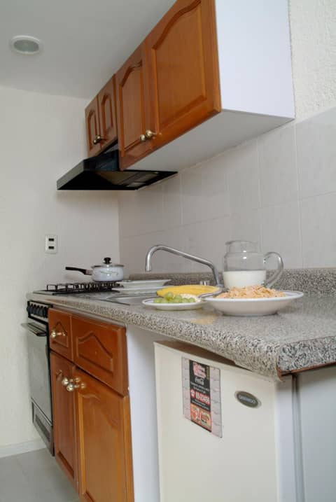 Hotel y Suites Nader — kitchen