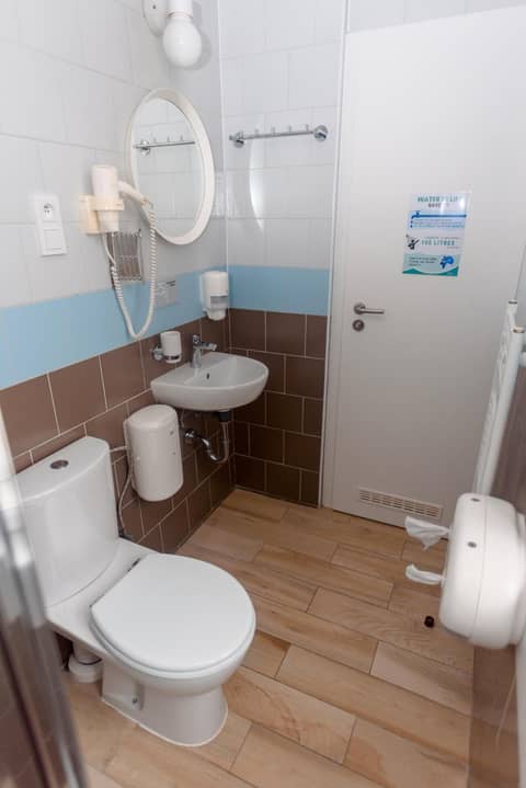 Private Room (2 Beds) - Private Bathroom — the supplier's photographs — photo 1