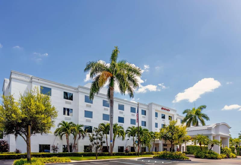 Hampton Inn West Palm Beach-Lake Worth-Turnpike — building