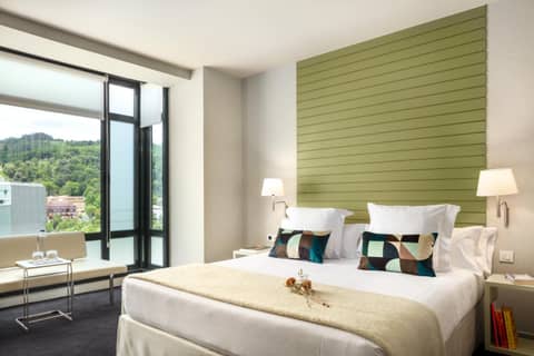 Hotel Miró — bedroom