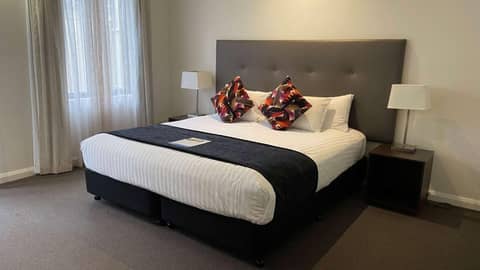 Club Wyndham Perth, Trademark Collection by Wyndham — hotel room