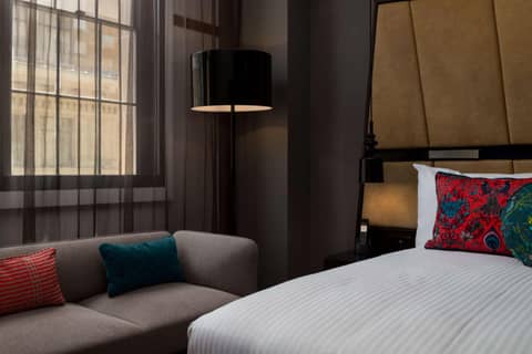 QT Sydney — hotel room