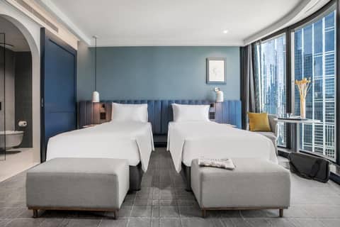 voco Melbourne Central by IHG — hotel room