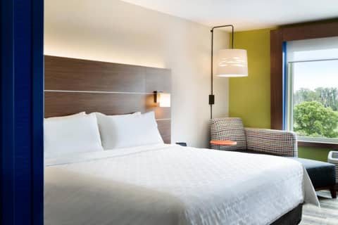 Holiday Inn Express & Suites - Calgary Airport Trail NE by IHG — photo 5