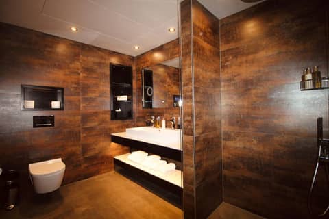 The Megaro Hotel - Kings Cross St Pancras London — bathroom