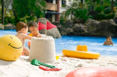 Grand Tropic Suites Hotel — photo 9