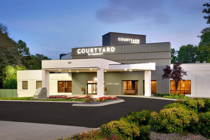 Courtyard by Marriott Charlotte Airport LoSo — building
