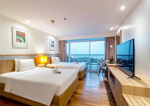 Radisson Resort & Spa Hua Hin — hotel room