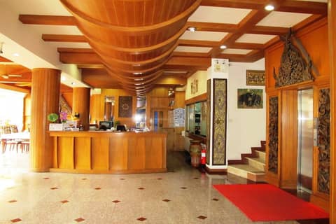 P72 Hotel — recepcion & lobby