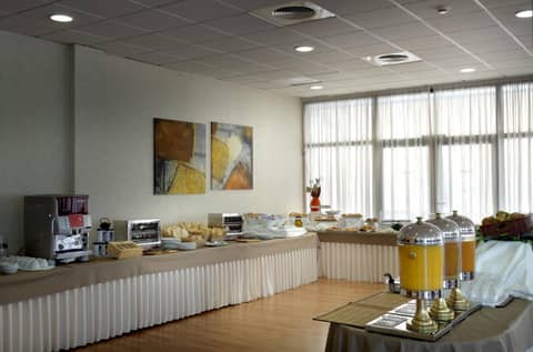 Exe Sevilla Palmera — dining