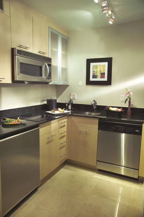 GALLERY One - A DoubleTree Suites by Hilton Hotel — photo 6