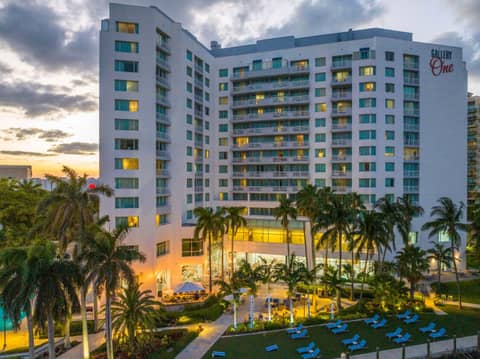 GALLERY One - A DoubleTree Suites by Hilton Hotel — photo 7