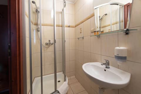 Hotel Grand Felix — bathroom