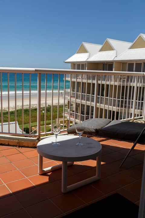 Crystal Beachfront Apartments — photo 4