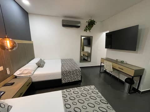 Hotel Merlott Lleras — photo 2