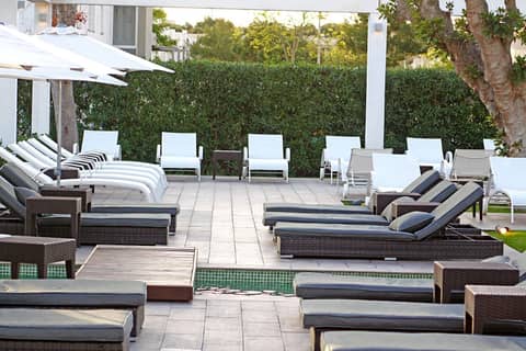 BG Caballero — recepcion & lobby