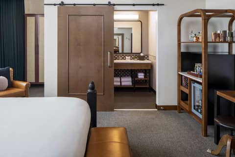 The Last Hotel — photo 9