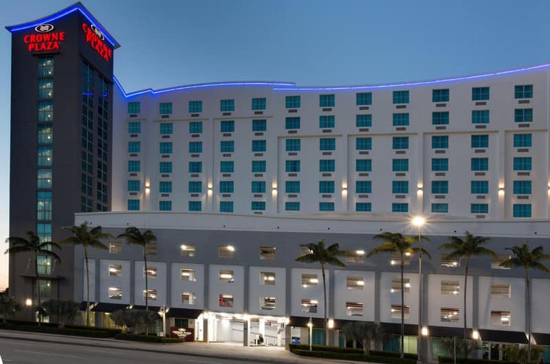 Crowne Plaza Hotel & Resorts Fort Lauderdale Airport/ Cruise by IHG — building