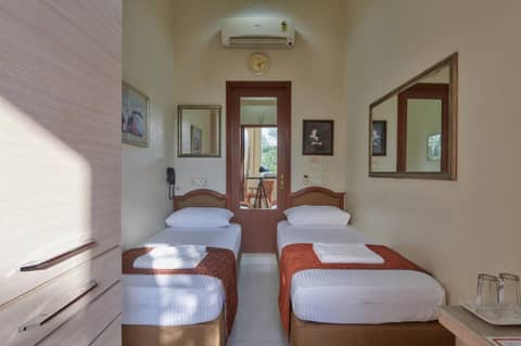 Elphinstone Hotel — photo 2