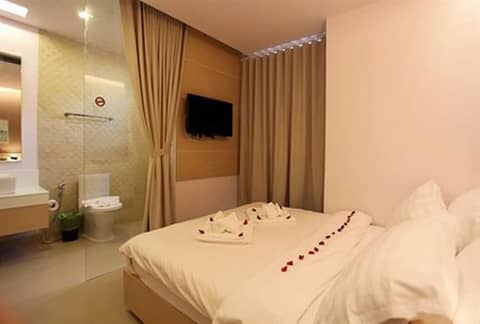 My Hotel — hotel room