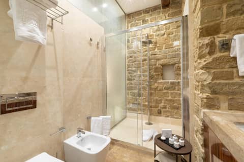 Donati Luxury Tower Suites — photo 3