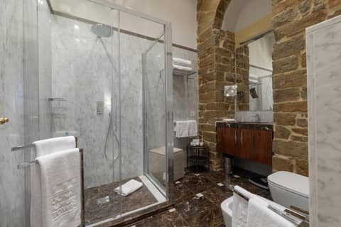 Donati Luxury Tower Suites — photo 4