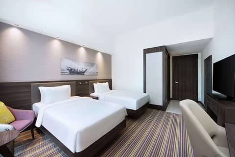 Hampton by Hilton Dubai Airport — photo 2