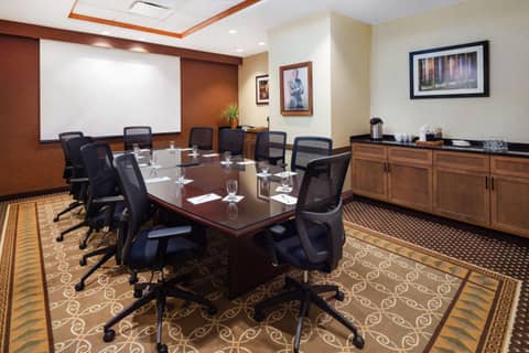Hilton Garden Inn Montreal Centre-Ville — photo 9