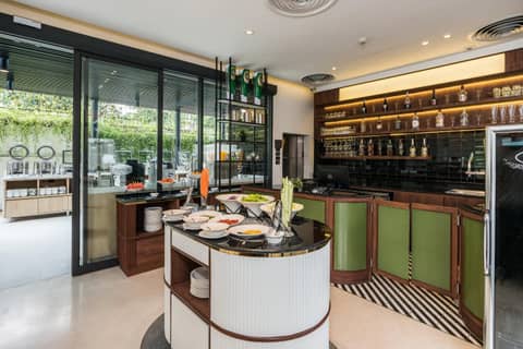 Hotel Amber Sukhumvit 85 — photo 7