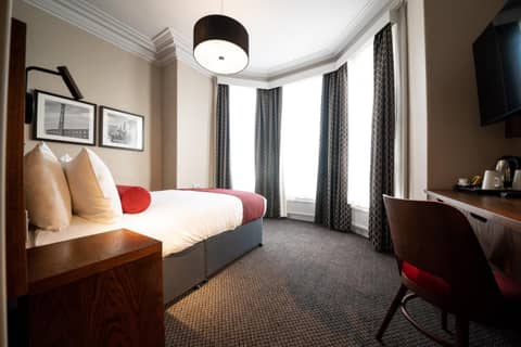 Miller & Carter Heaton Chapel by Innkeeper's Collection — hotel room