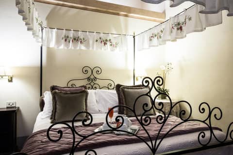 Hotel Burchianti — hotel room