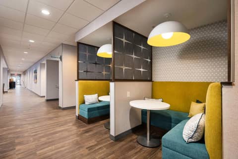 Hampton Inn Buffalo - Amherst — lounge