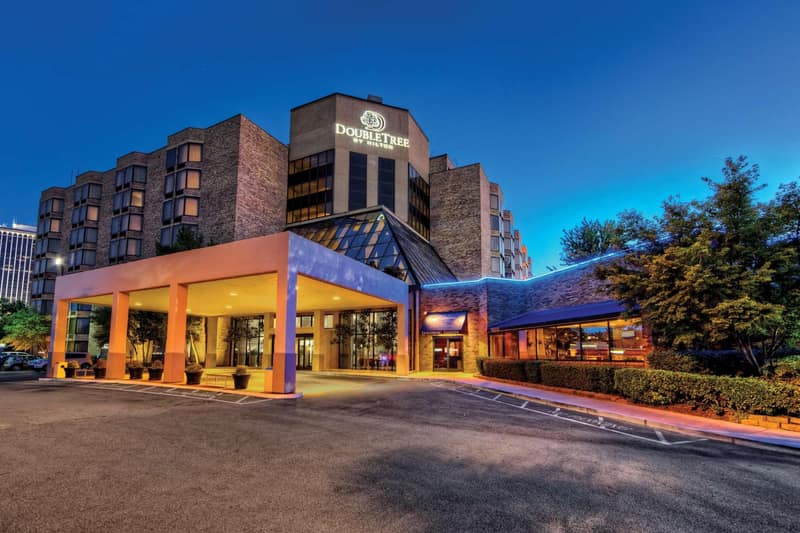 DoubleTree by Hilton Memphis — building