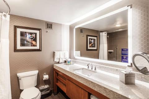 DoubleTree by Hilton Memphis — photo 3