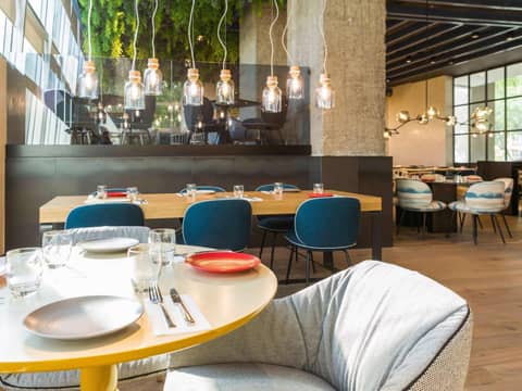 Novotel Sevilla — dining