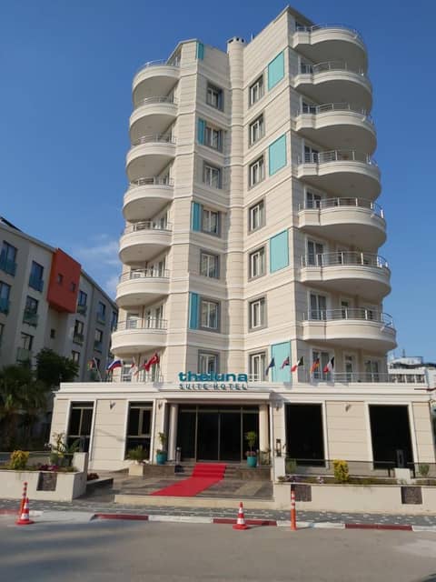TheLuna Suite Hotel — hotel building