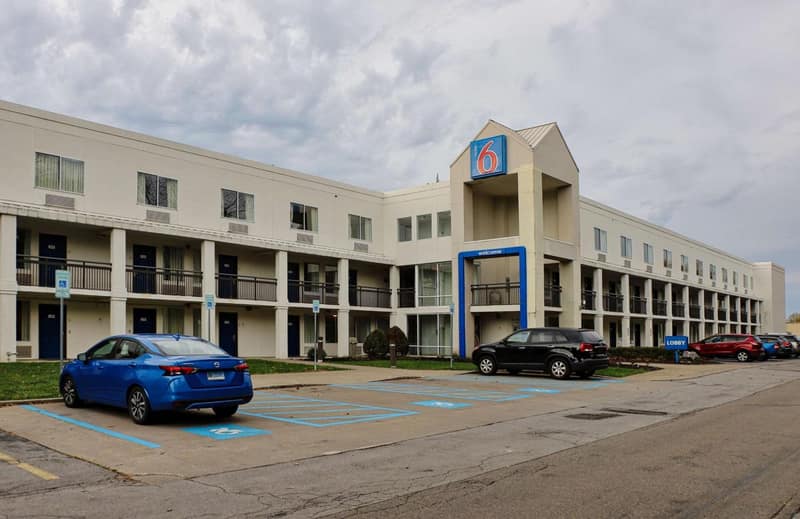 Motel 6 Buffalo NY Airport Williamsville — building