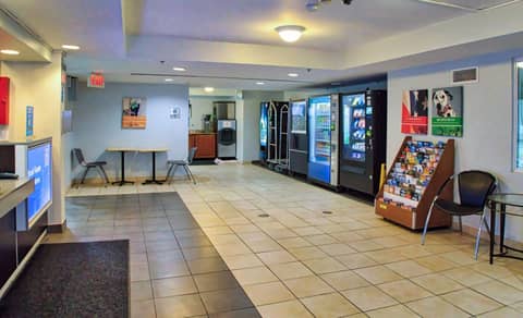 Motel 6 Buffalo NY Airport Williamsville — photo 5