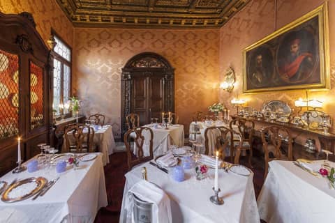 Palazzetto Pisani Grand Canal — dining