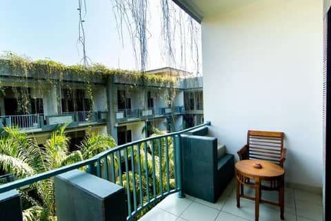 Champlung Mas Hotel Legian — balance & terrace