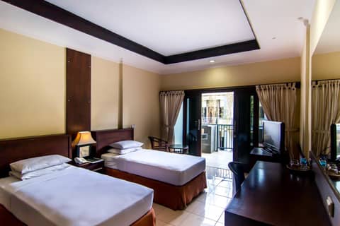 Champlung Mas Hotel Legian — hotel room