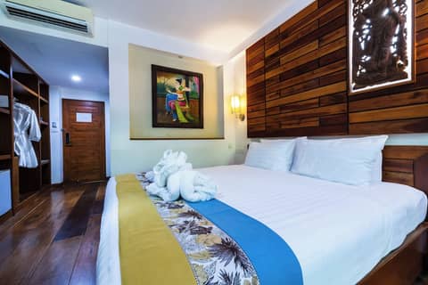 Meet Holiday Hotel — photo 9